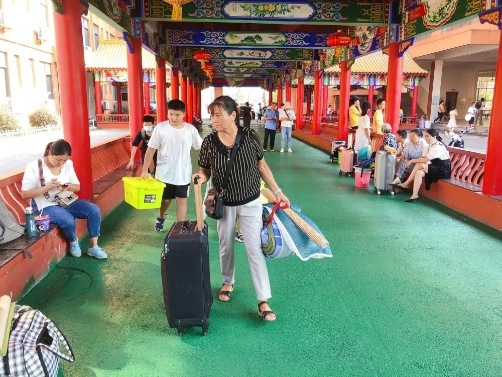 开学报到丨成长的大军，浩荡前行～