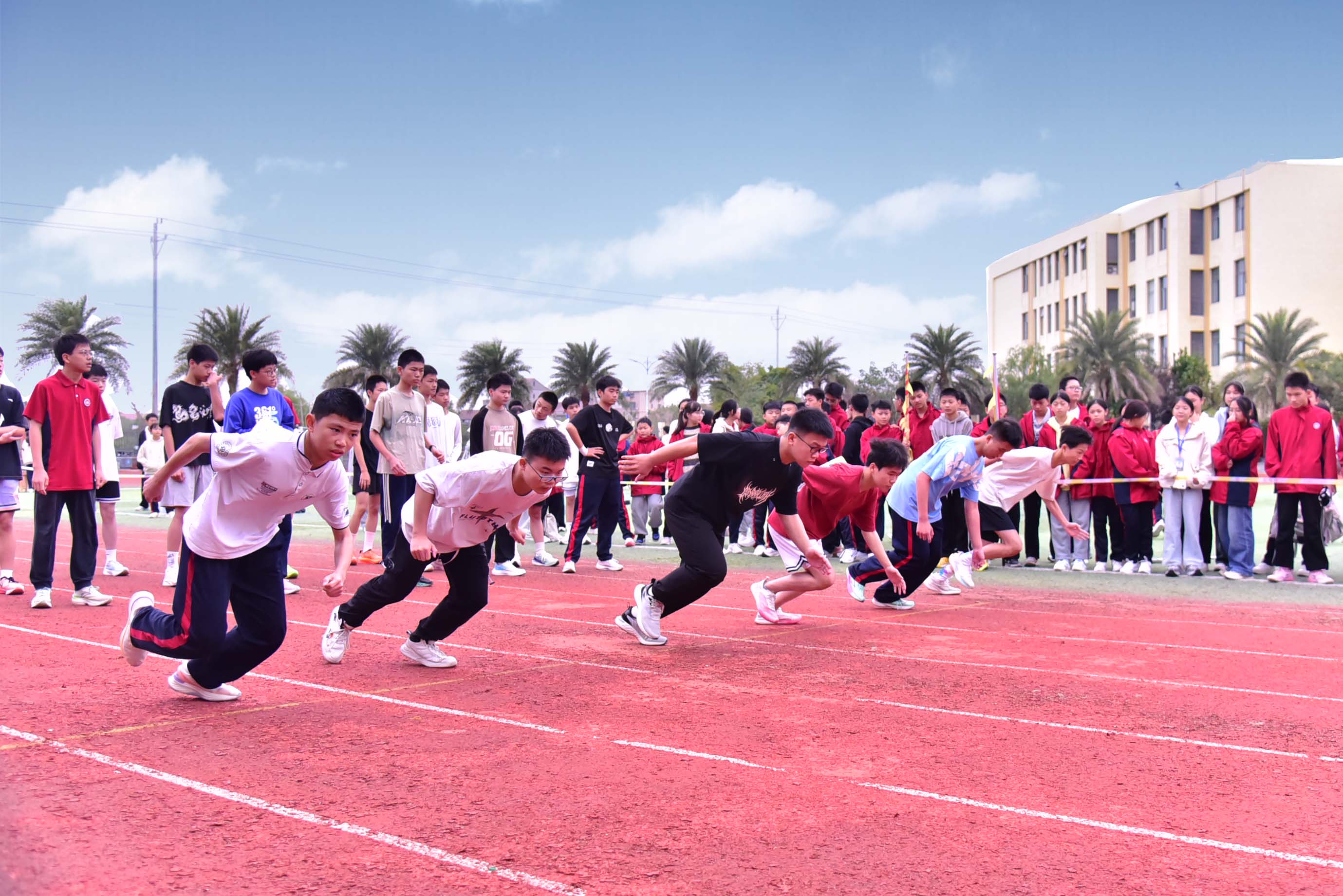 搏生命之极限 铸青春之辉煌——丰城春波学校第30届田径运动会
